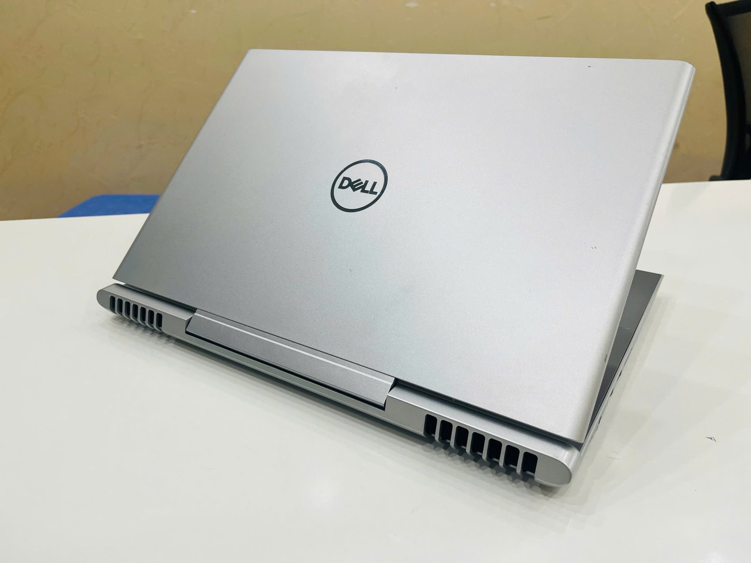 Dell Inc Vostro 7580 - Hình ảnh 14