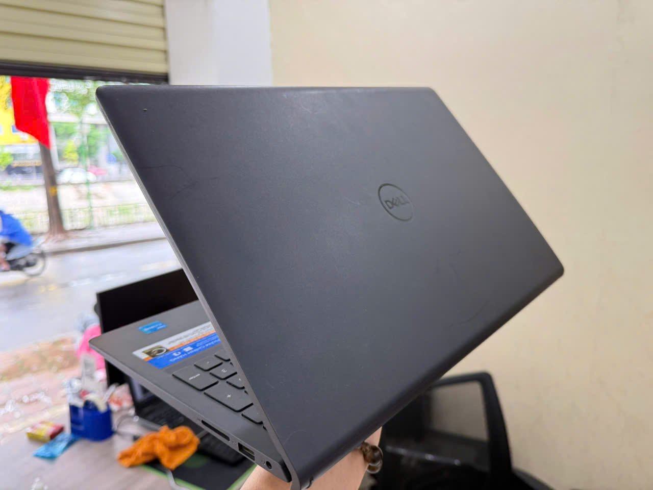 Dell Inspiron 3511 ngoại hình đẹp - Hình ảnh 4