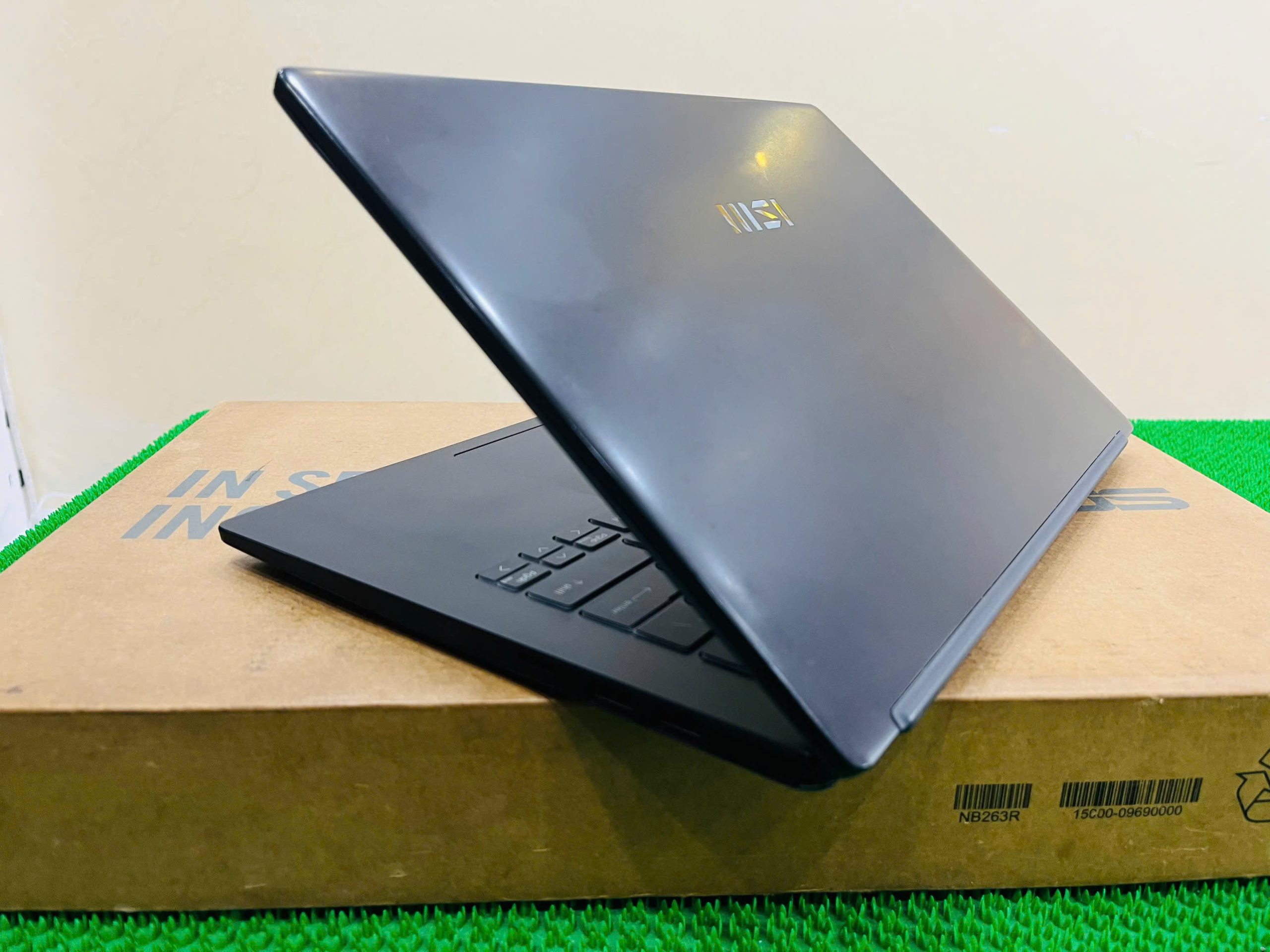 Msi modern 14 C7M - Hình ảnh 9