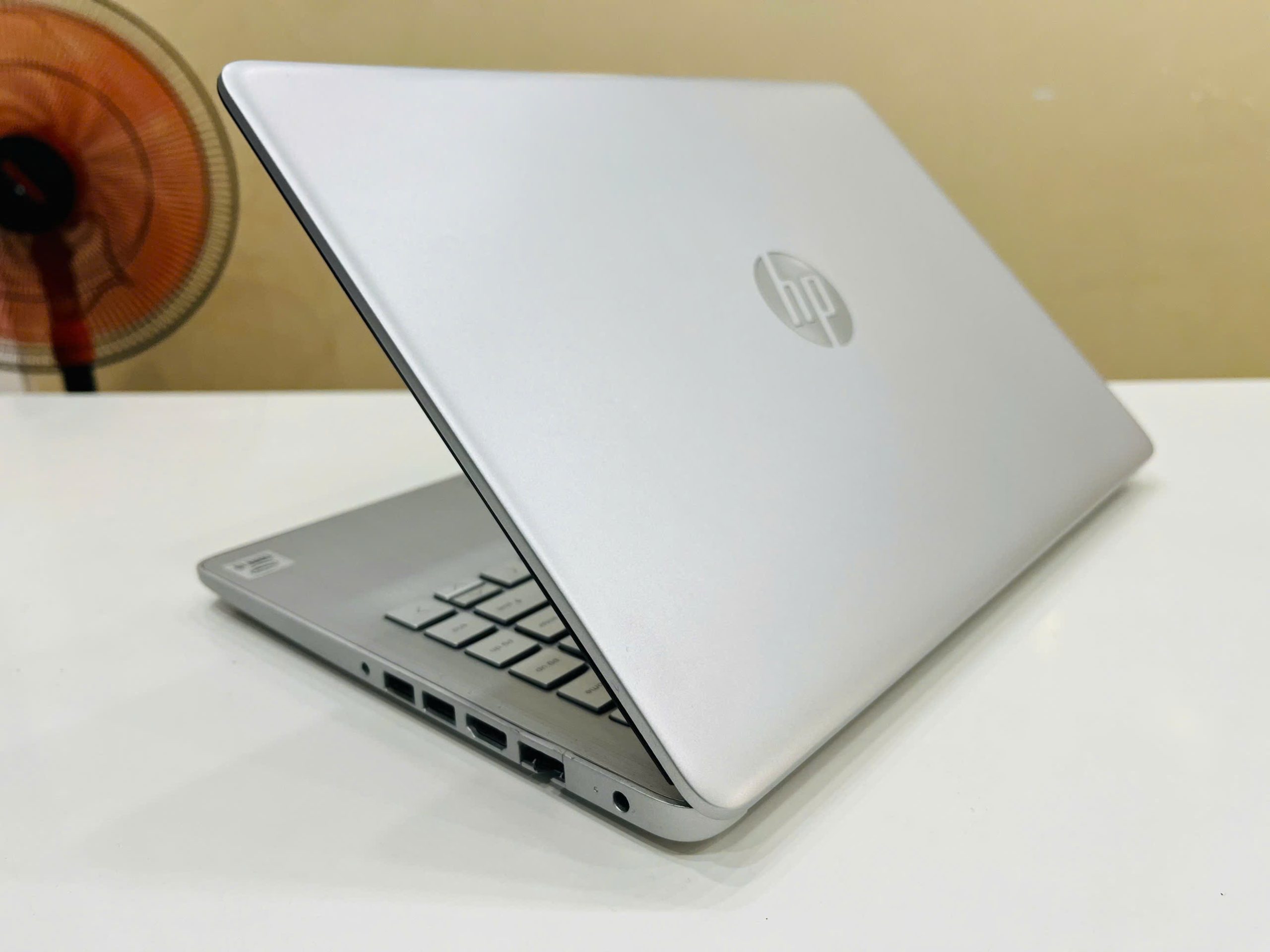 Hp Laptop 14s-cr2xxx màu trắng bạc. - Hình ảnh 10