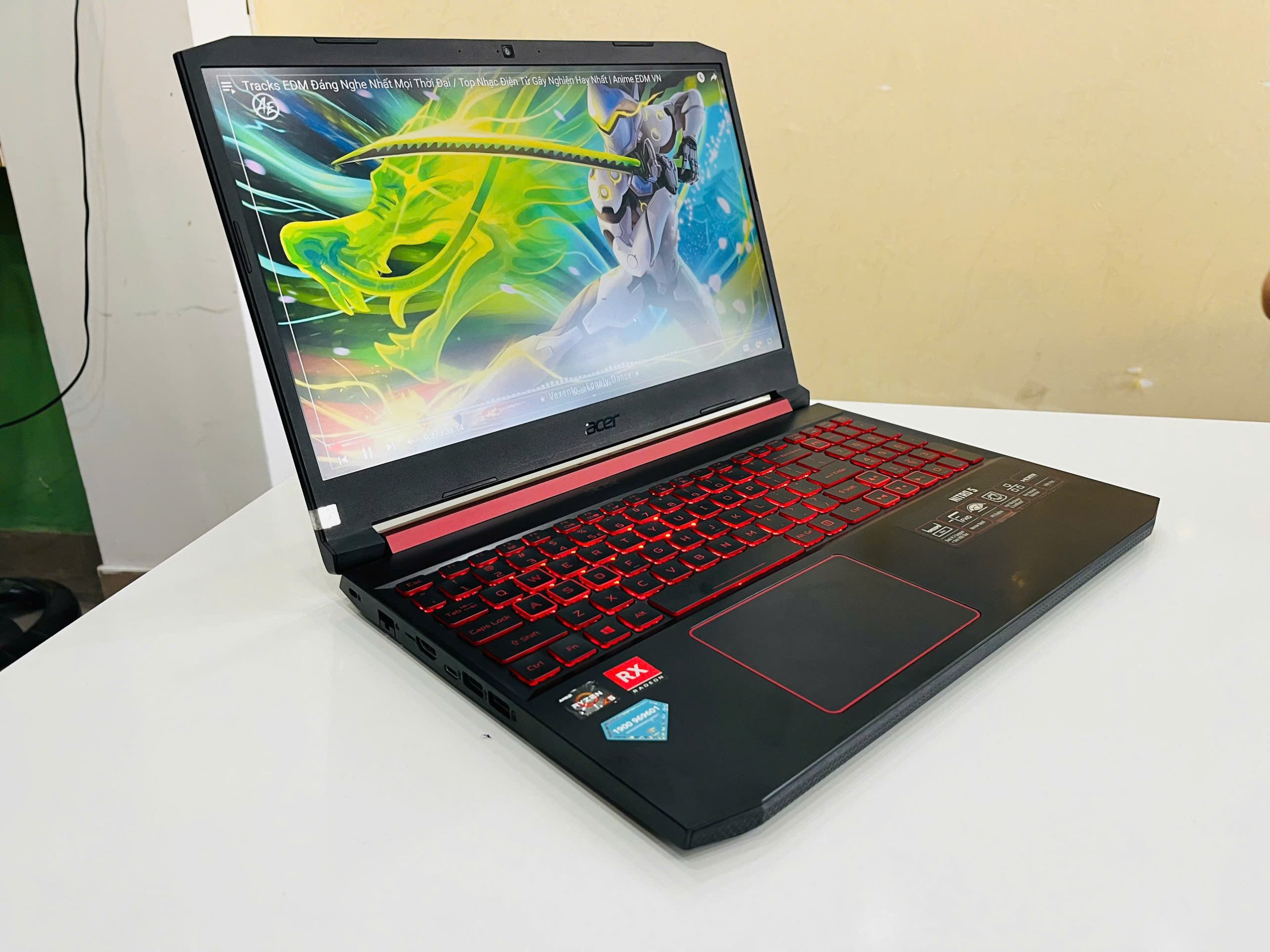 Acer Nitro 5 Gaming - Hình ảnh 2
