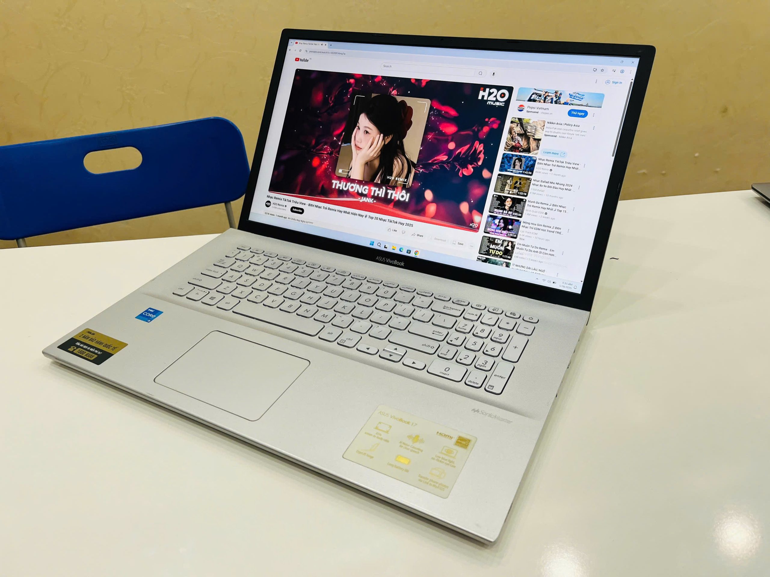 Asus Vivobook X712EQ - Hình ảnh 2
