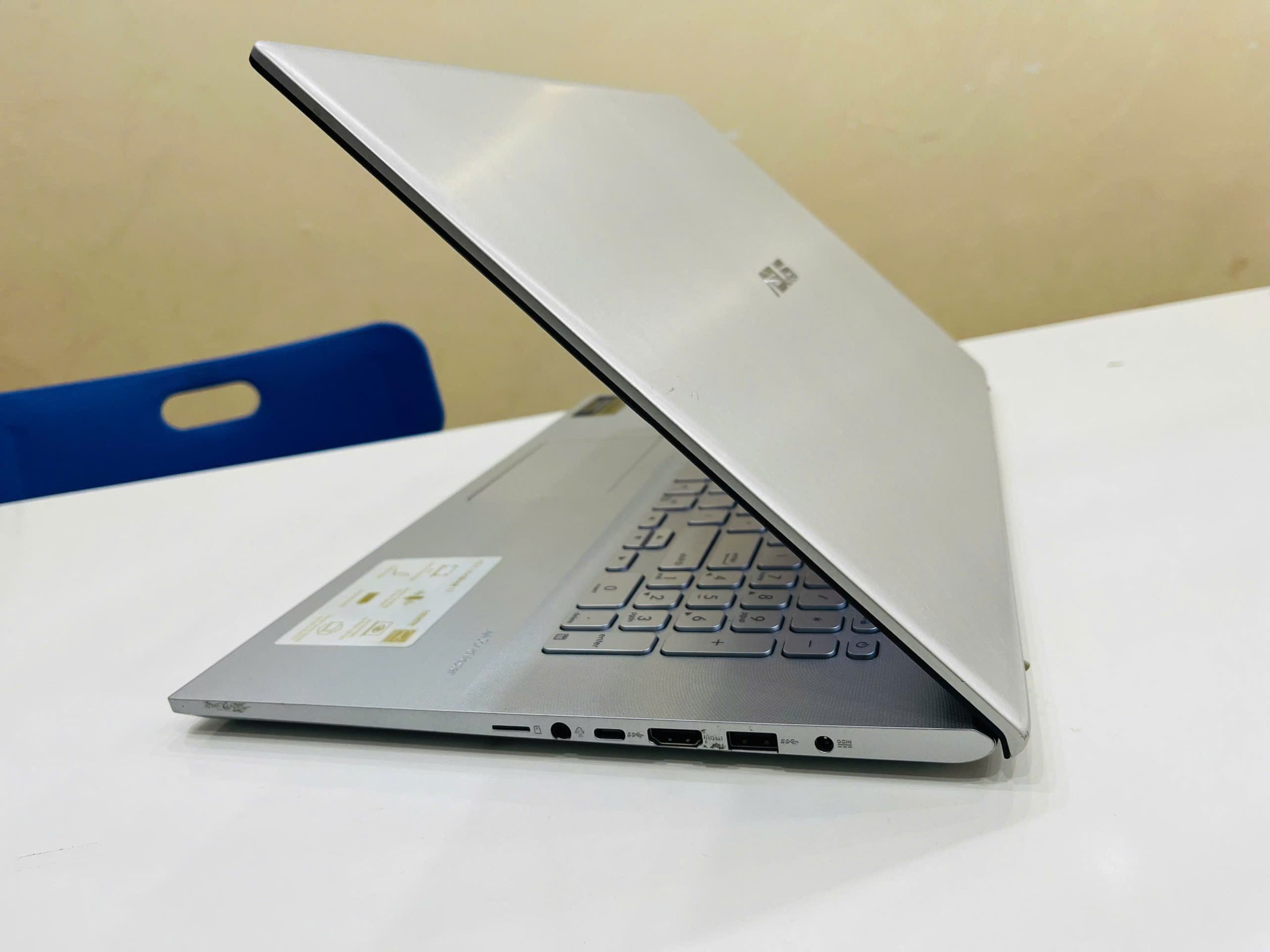 Asus Vivobook X712EQ - Hình ảnh 10