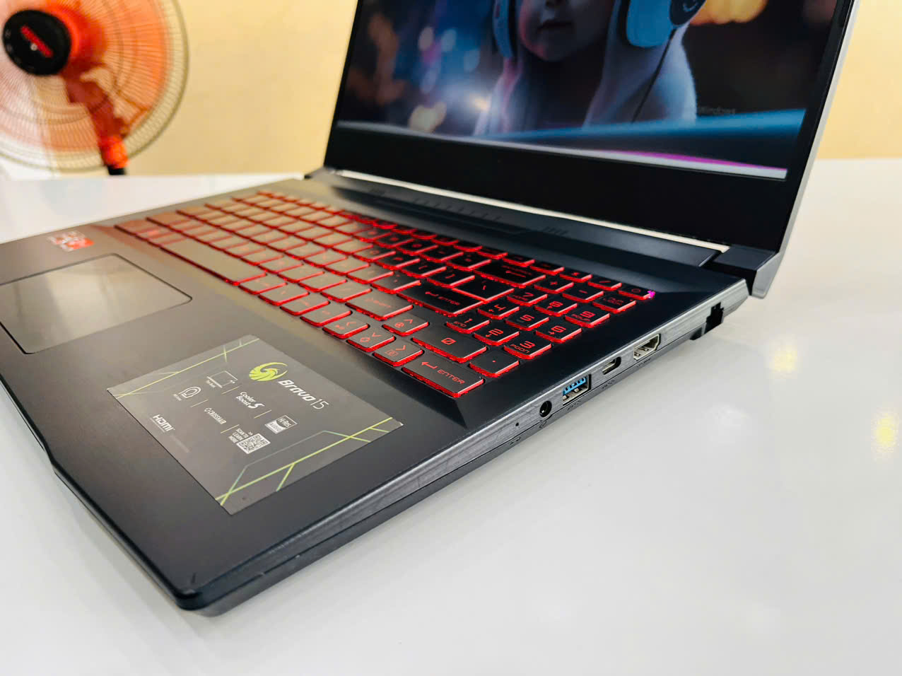MSI Bravo 15 B5DD Gaming - Hình ảnh 3
