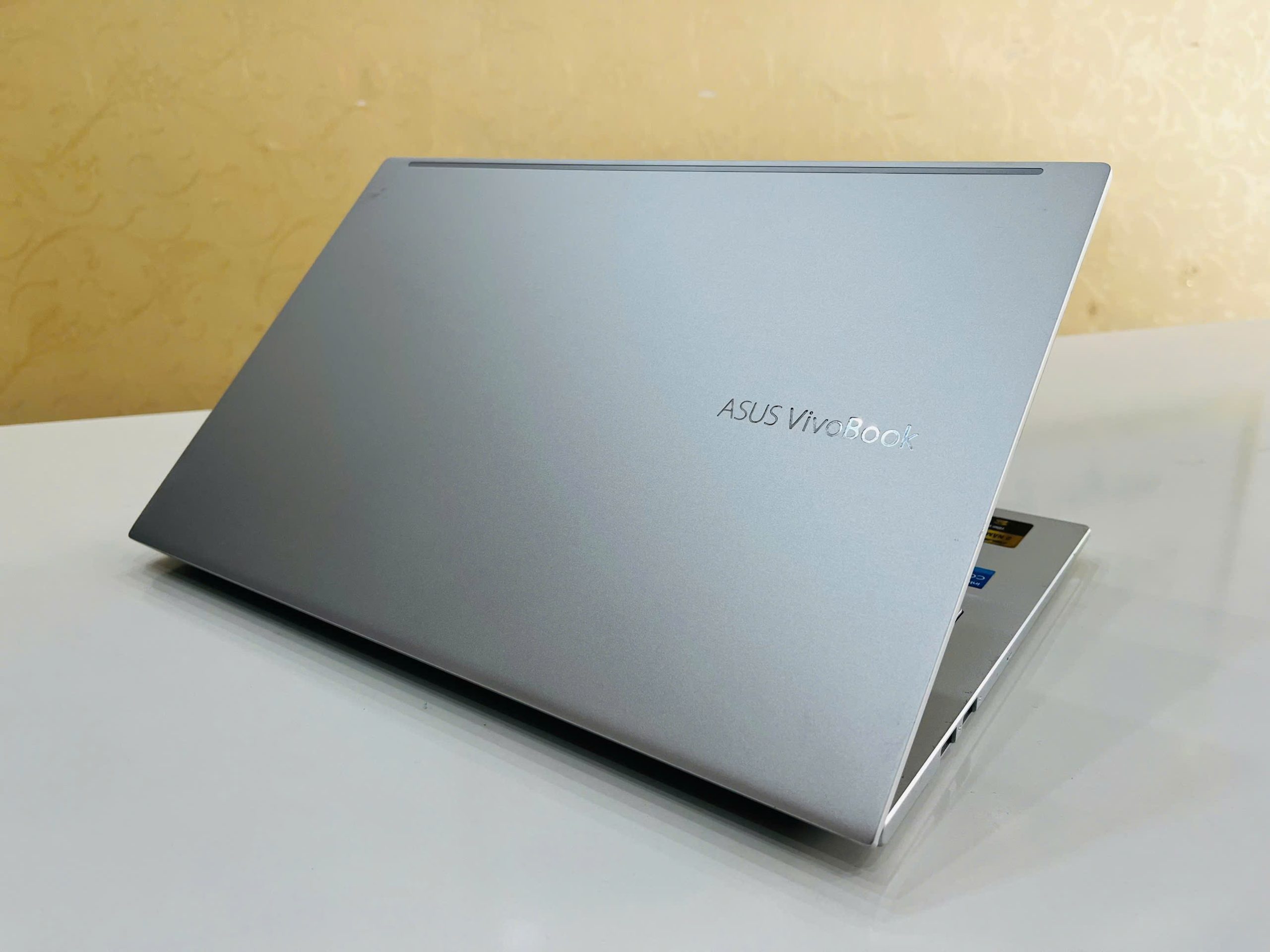 Asus vivobook X513EA vỏ nhôm khối - Hình ảnh 12
