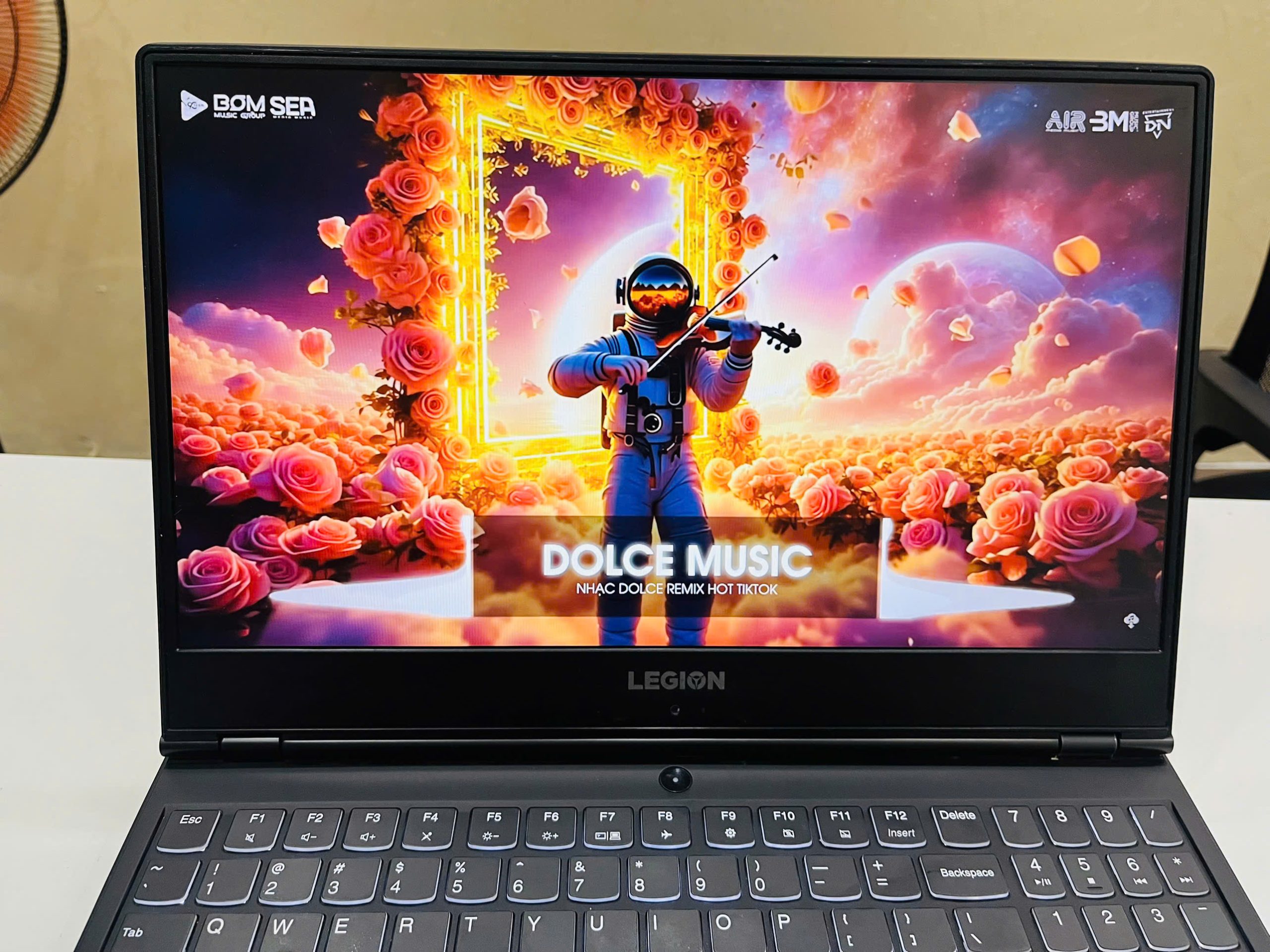 Lenovo LEGiON Y540-15RH Gaming - Hình ảnh 6