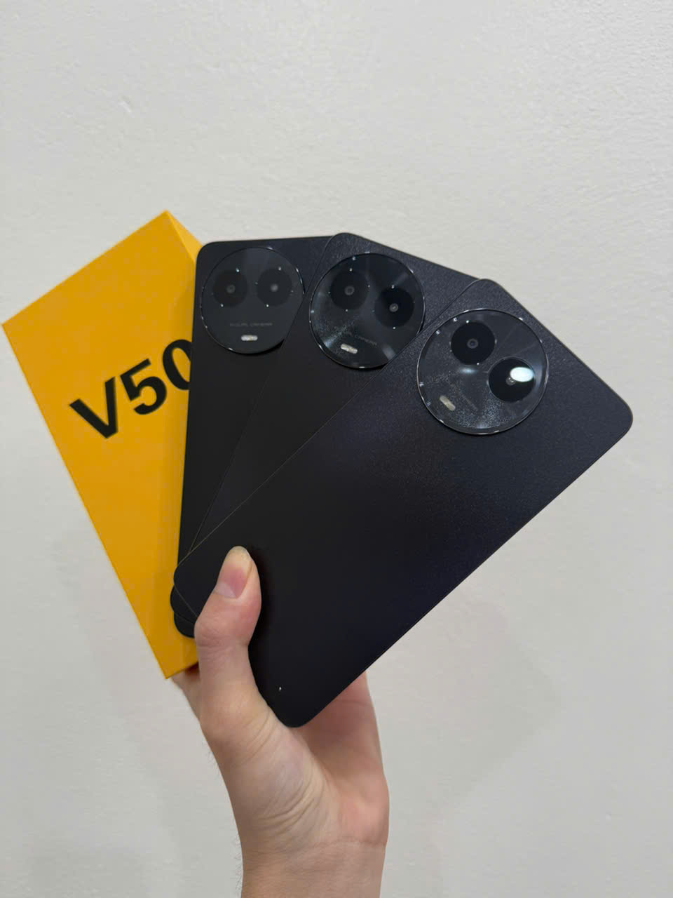 điện thoại v50