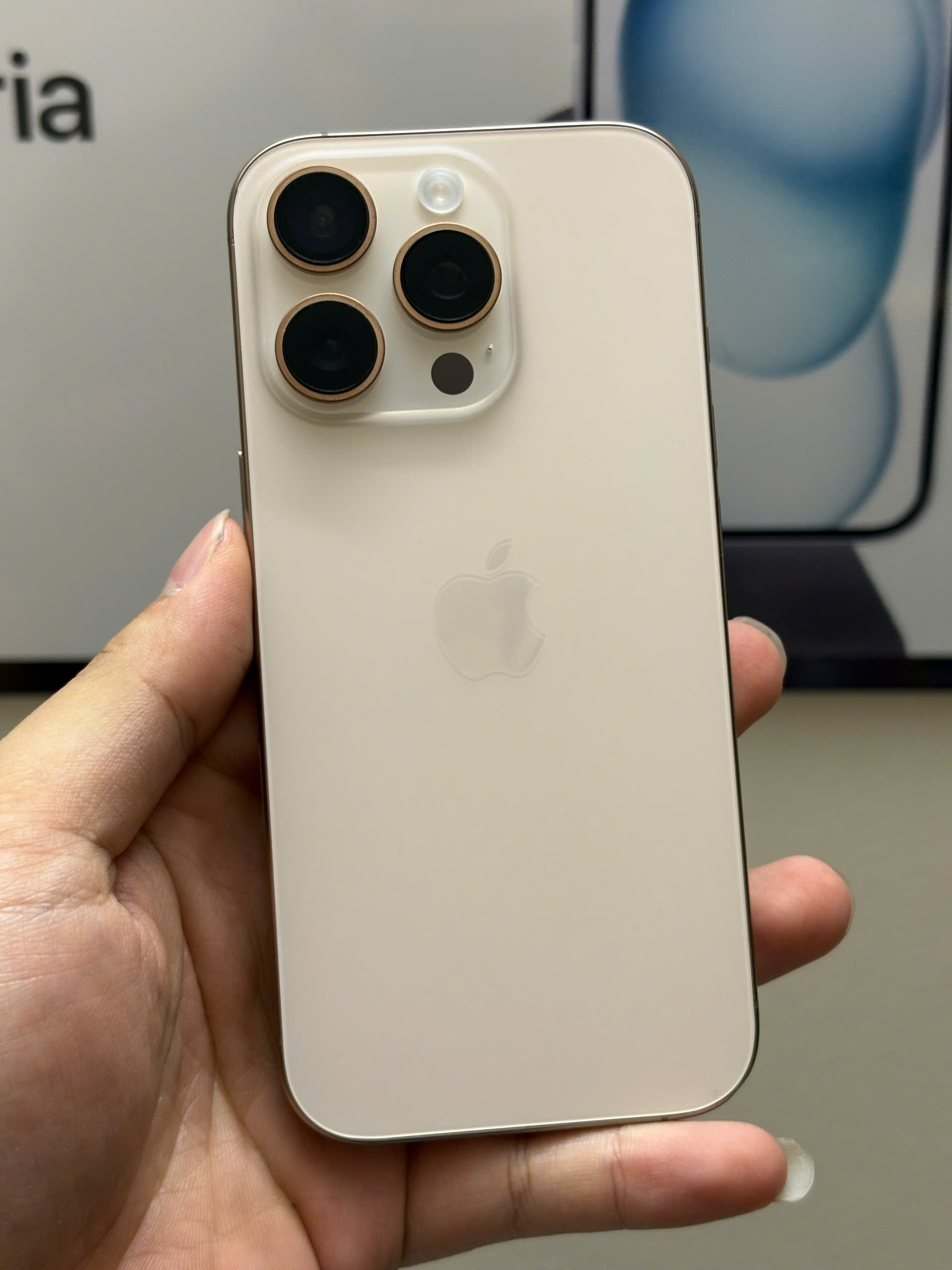 điện thoại iphone 16 pro