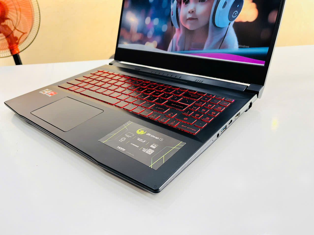 MSI Bravo 15 B5DD Gaming - Hình ảnh 2