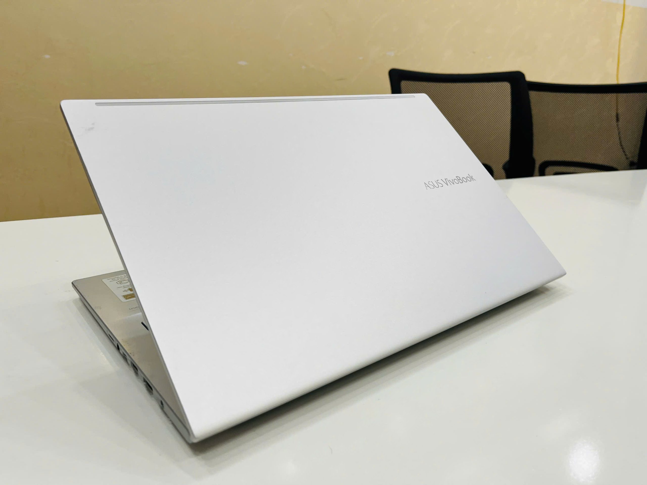 Asus vivobook X513EA vỏ nhôm khối - Hình ảnh 3