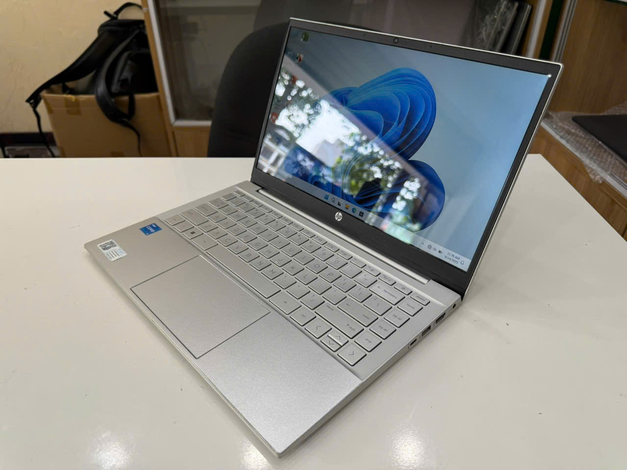 Hp pavilion 14-dv2xxx văn phòng vỏ nhôm nguyên khối - Hình ảnh 3