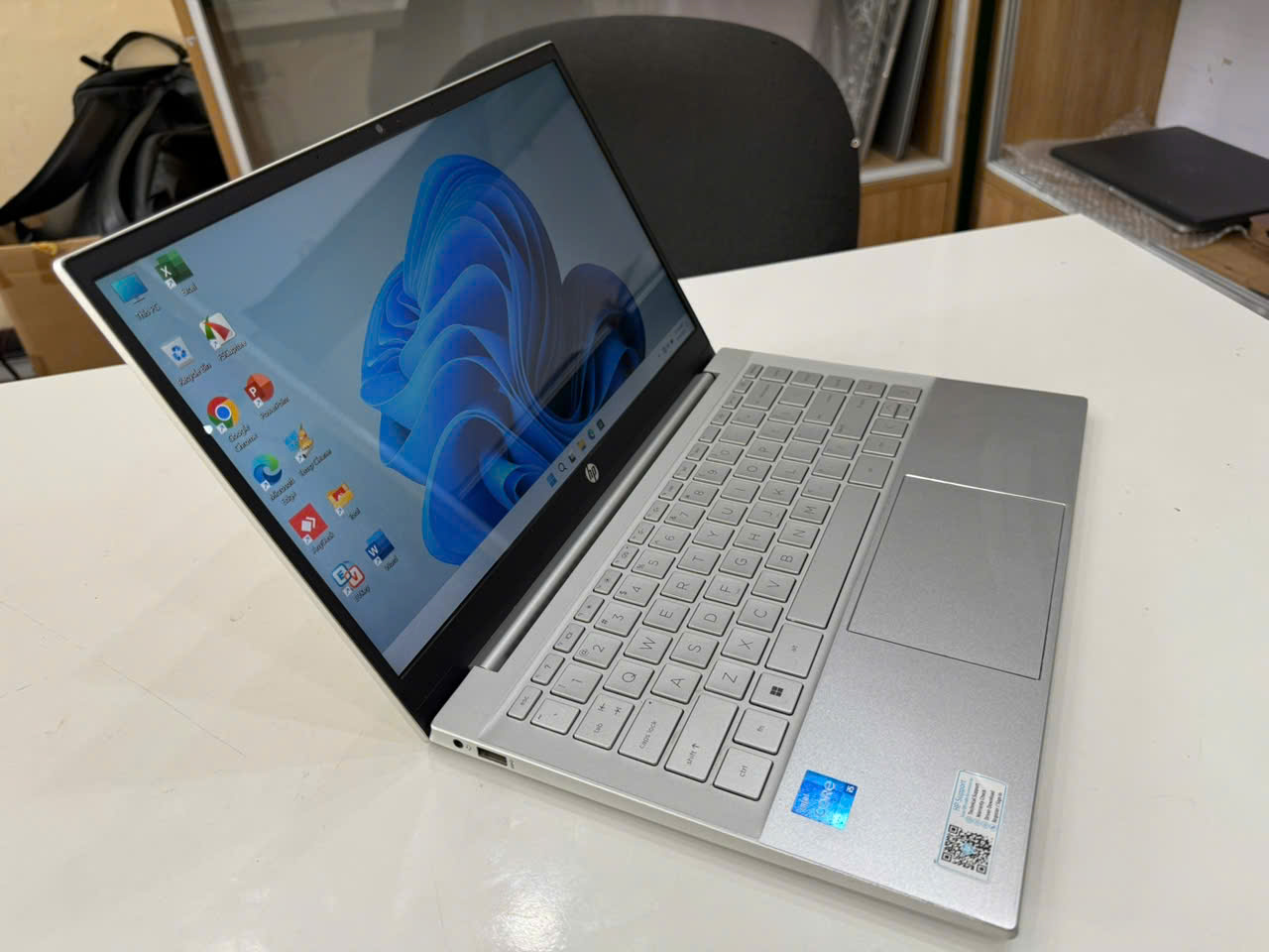 Hp pavilion 14-dv2xxx văn phòng vỏ nhôm nguyên khối - Hình ảnh 7