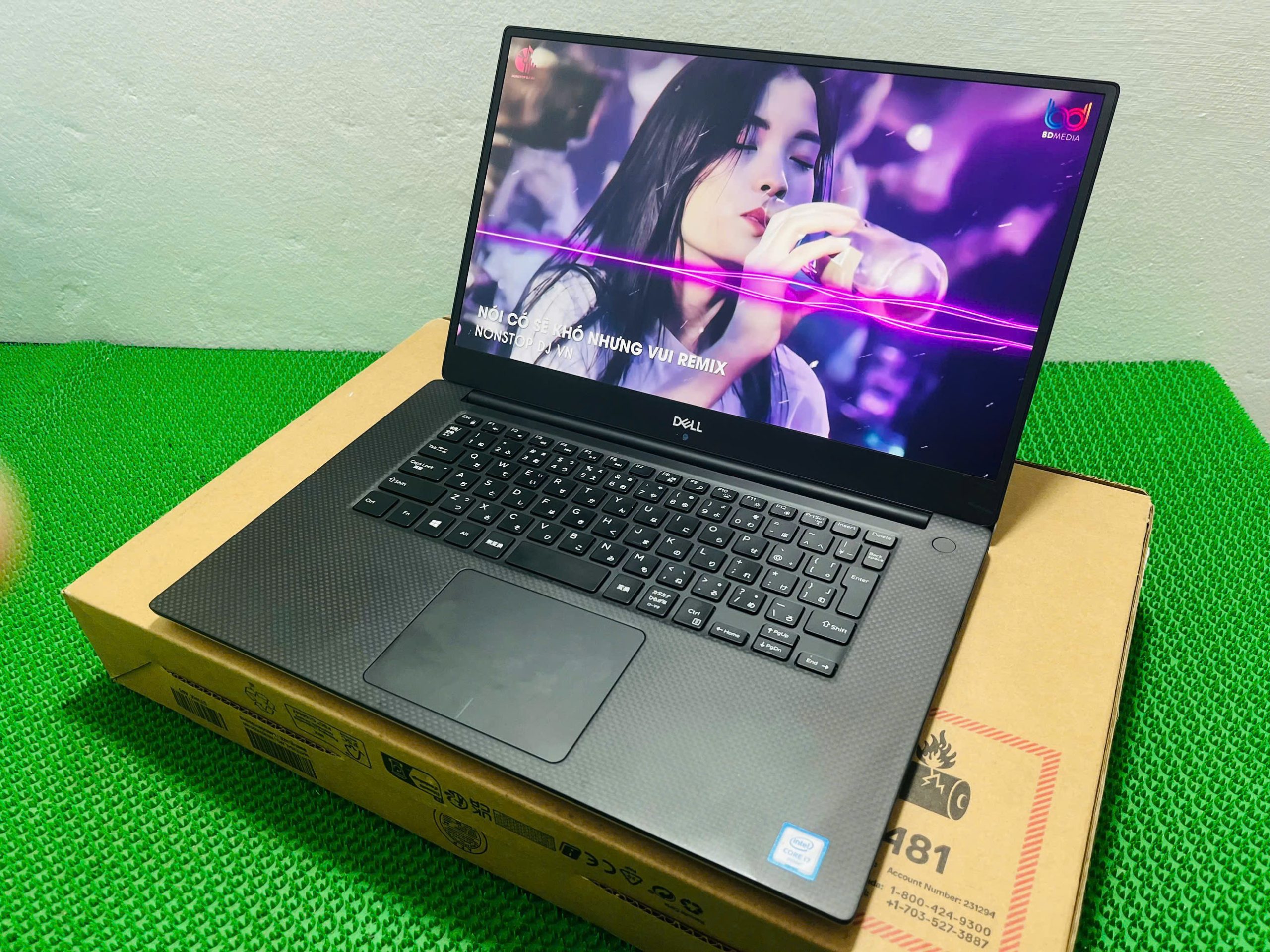DELL XPS 15 9570 vỏ nhôm cao cấp,mỏng nhẹ - Hình ảnh 7