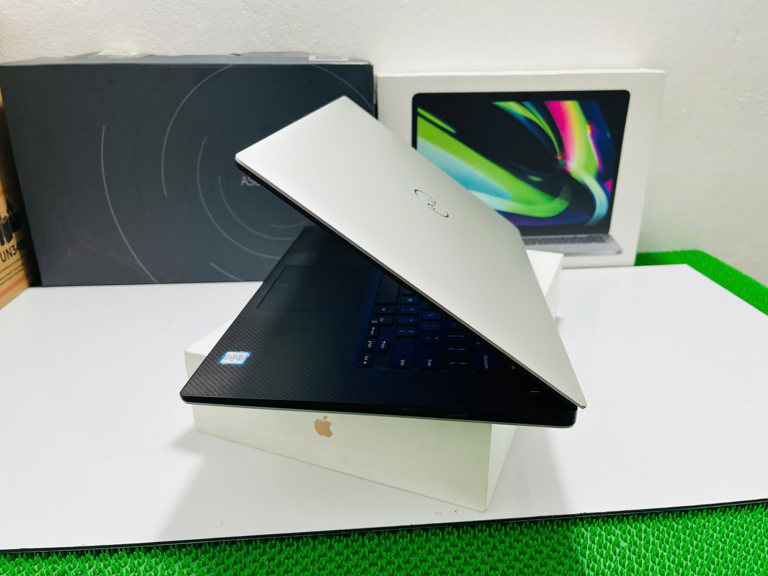 DELL PRECISION 5540 màu xám sang chảnh vỏ nhôm chất - Hình ảnh 2