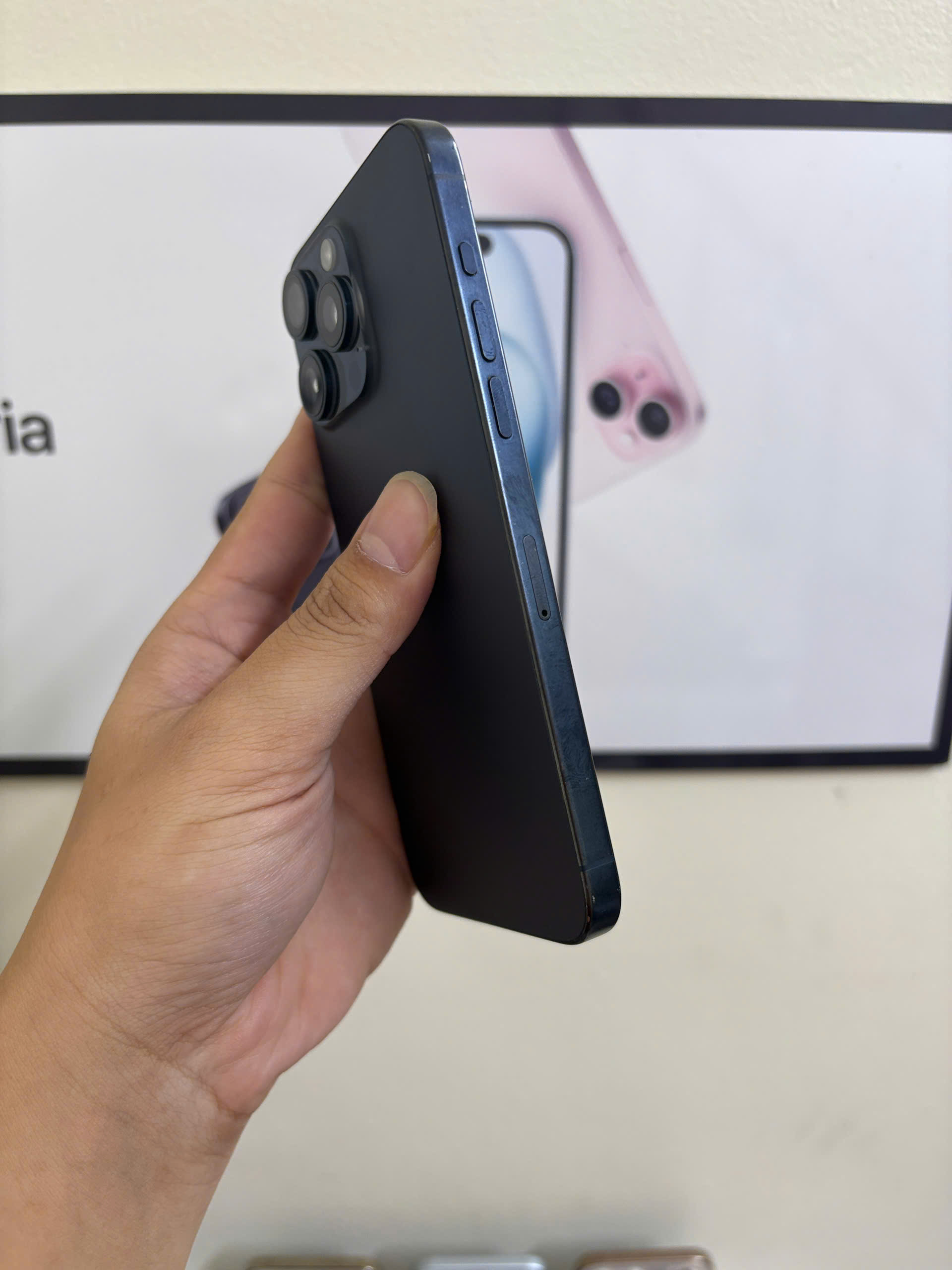 15 PRM 256GB - Hình ảnh 4