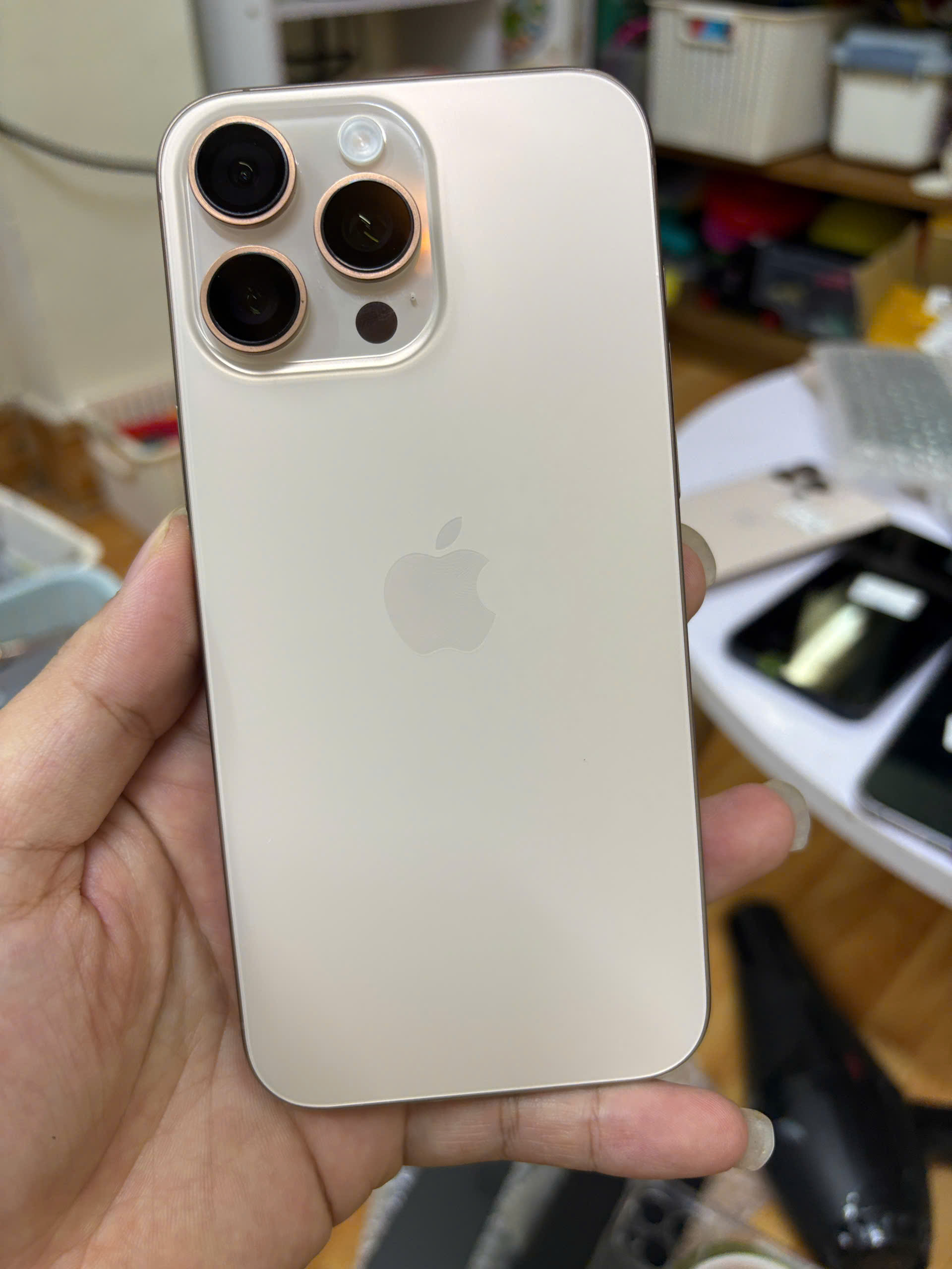 điện thoại iphone 16 prm