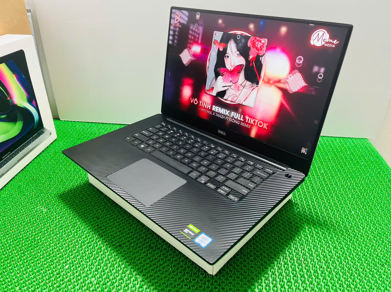 Dell XPS 15 9560 - Hình ảnh 4