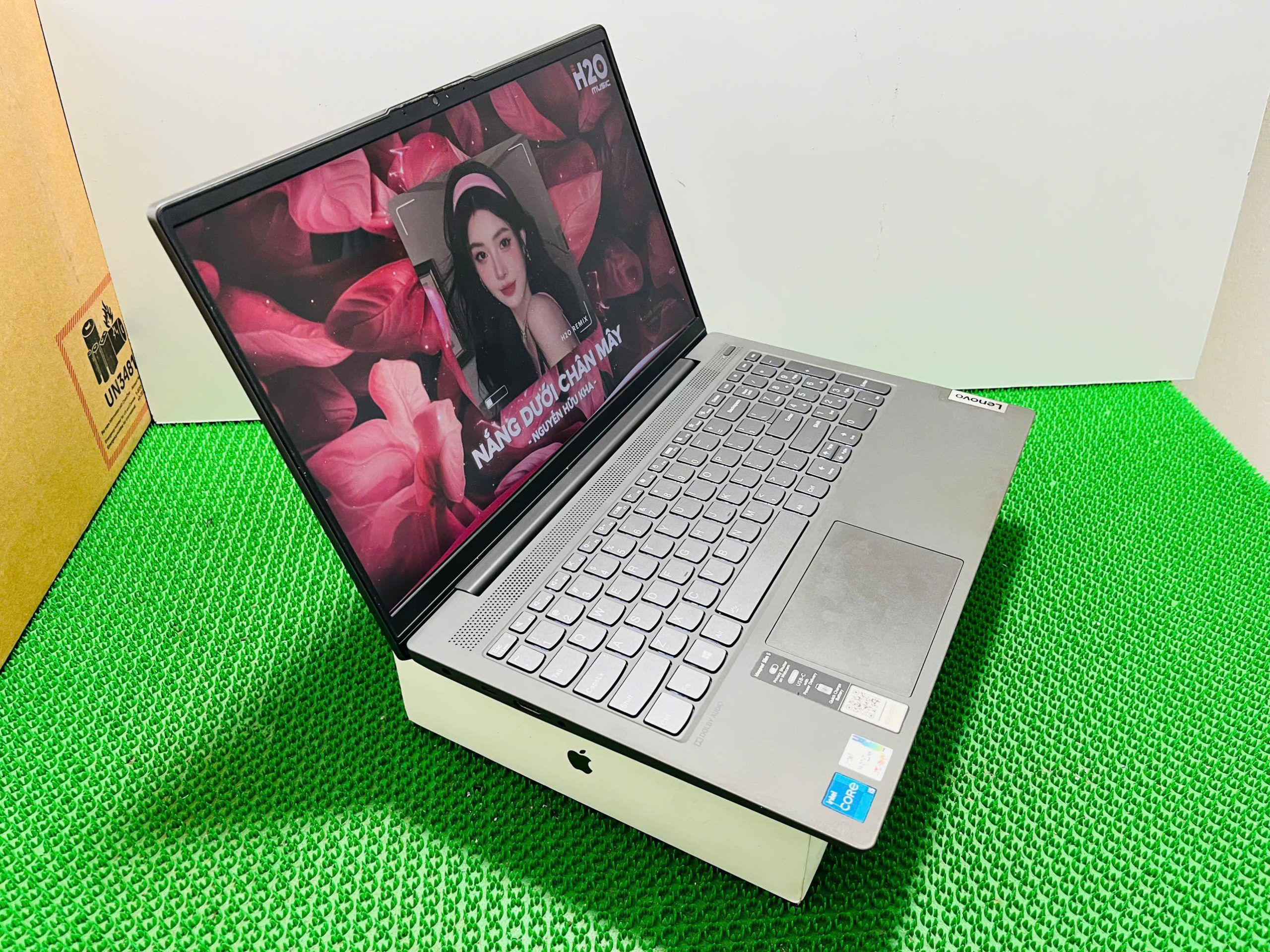 Lenovo IdeaPad Slim 5 15iTL05 - Hình ảnh 2