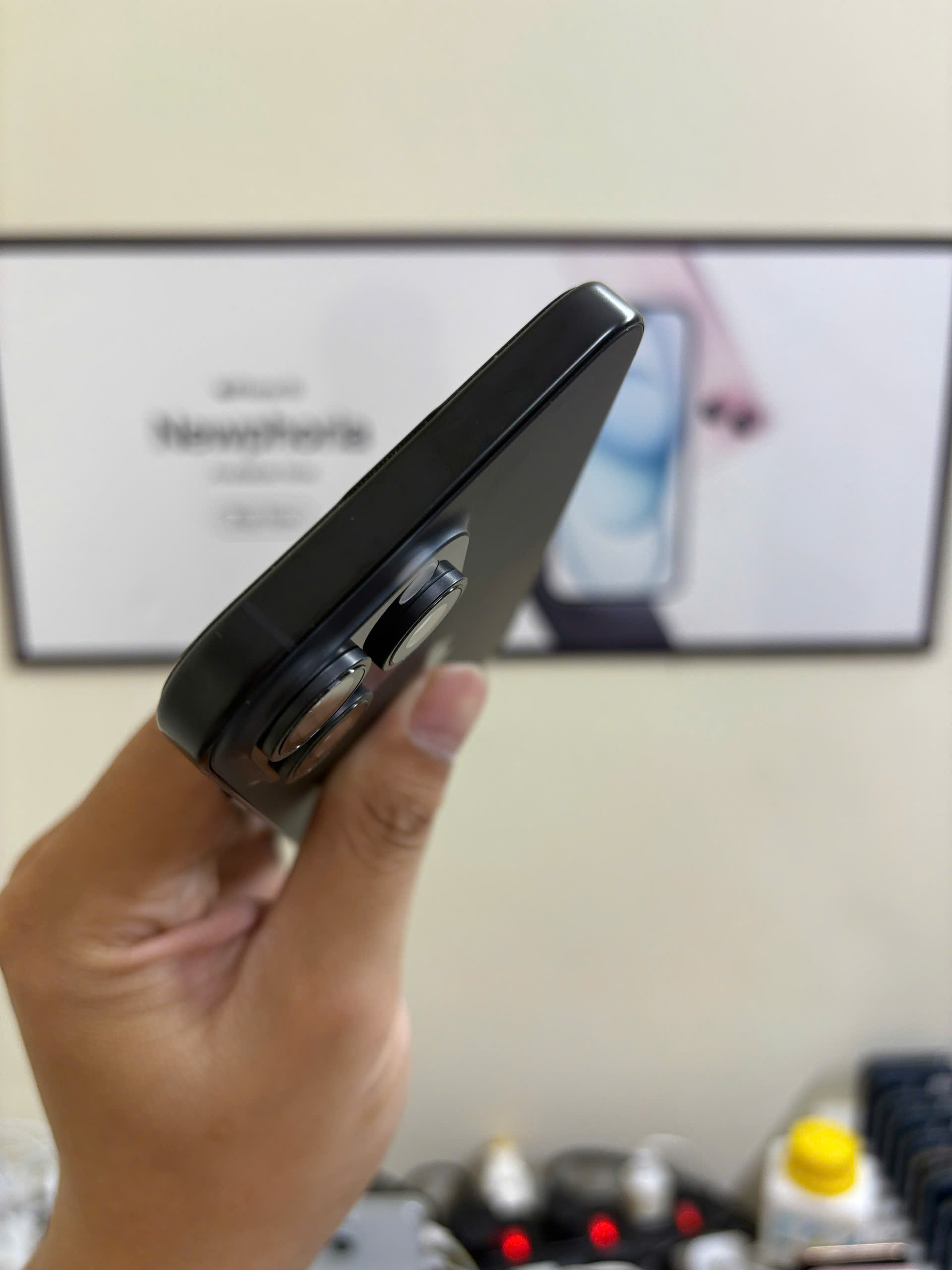 16 PRM 256GB VN - Hình ảnh 3