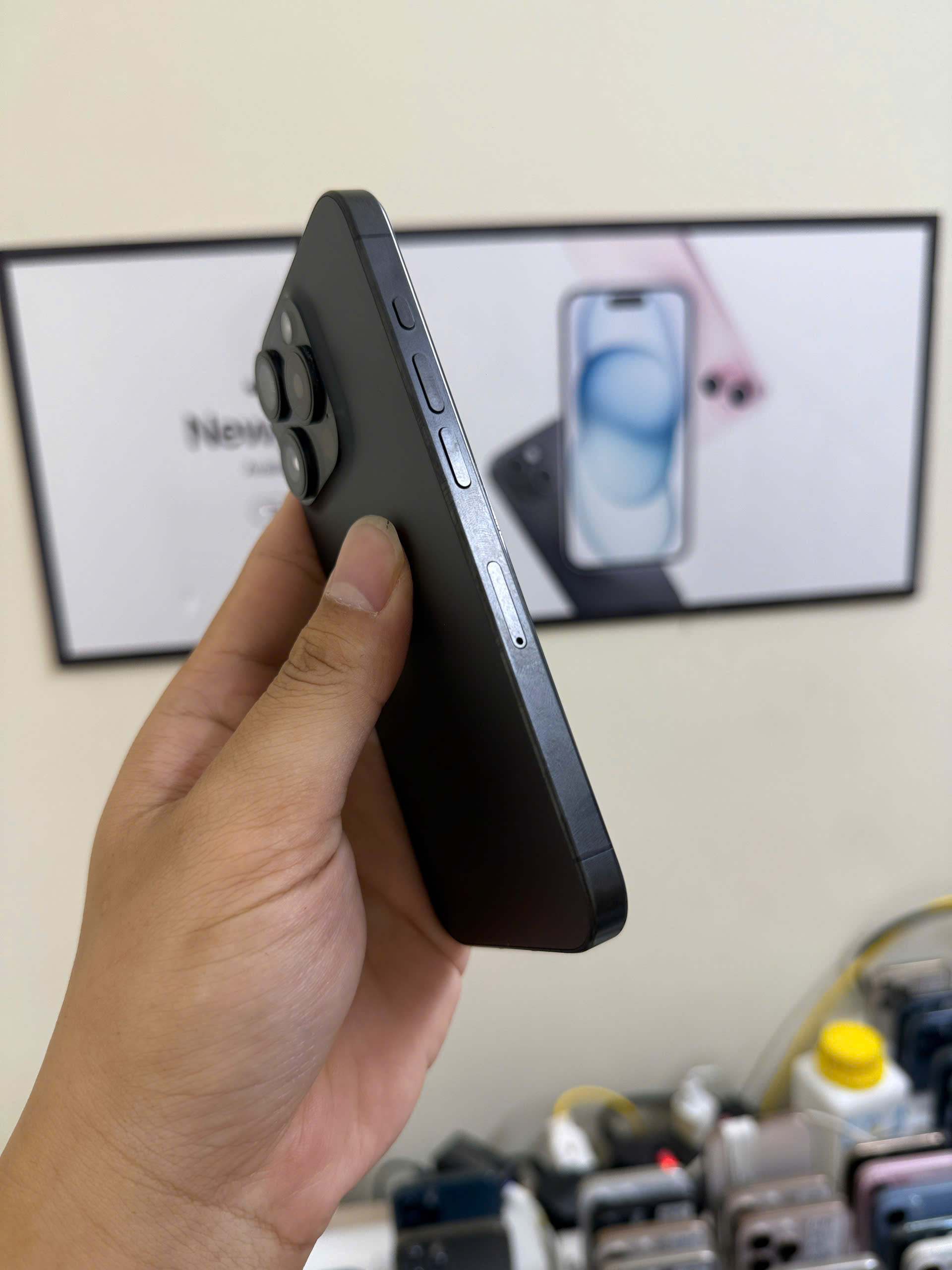 15 PRO 256GB - Hình ảnh 4