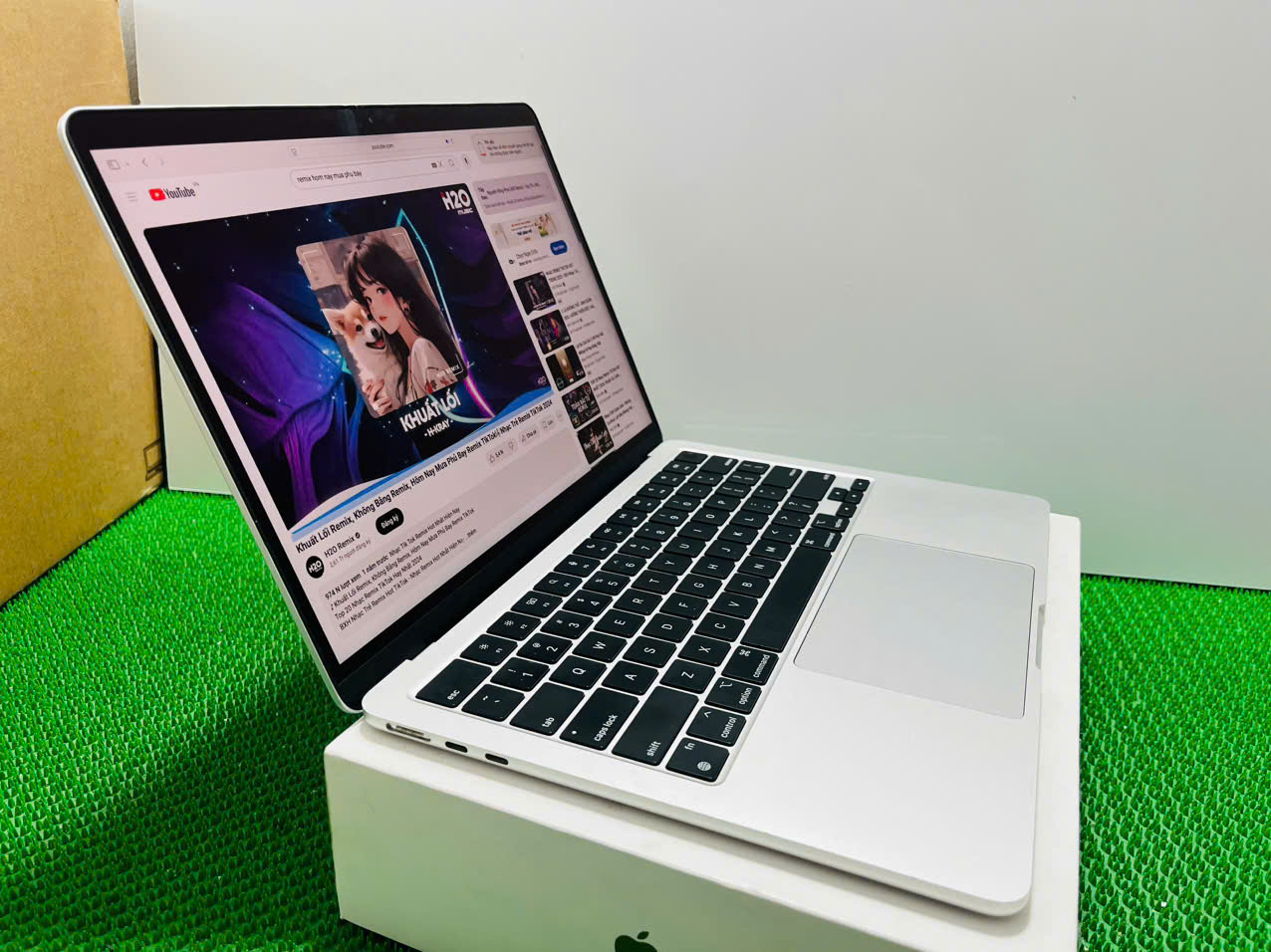 Macbook Air m2 2022 màu silver Đẹp keng k tỳ vết, sang trọng mỏng nhẹ, pin tốt - Hình ảnh 7