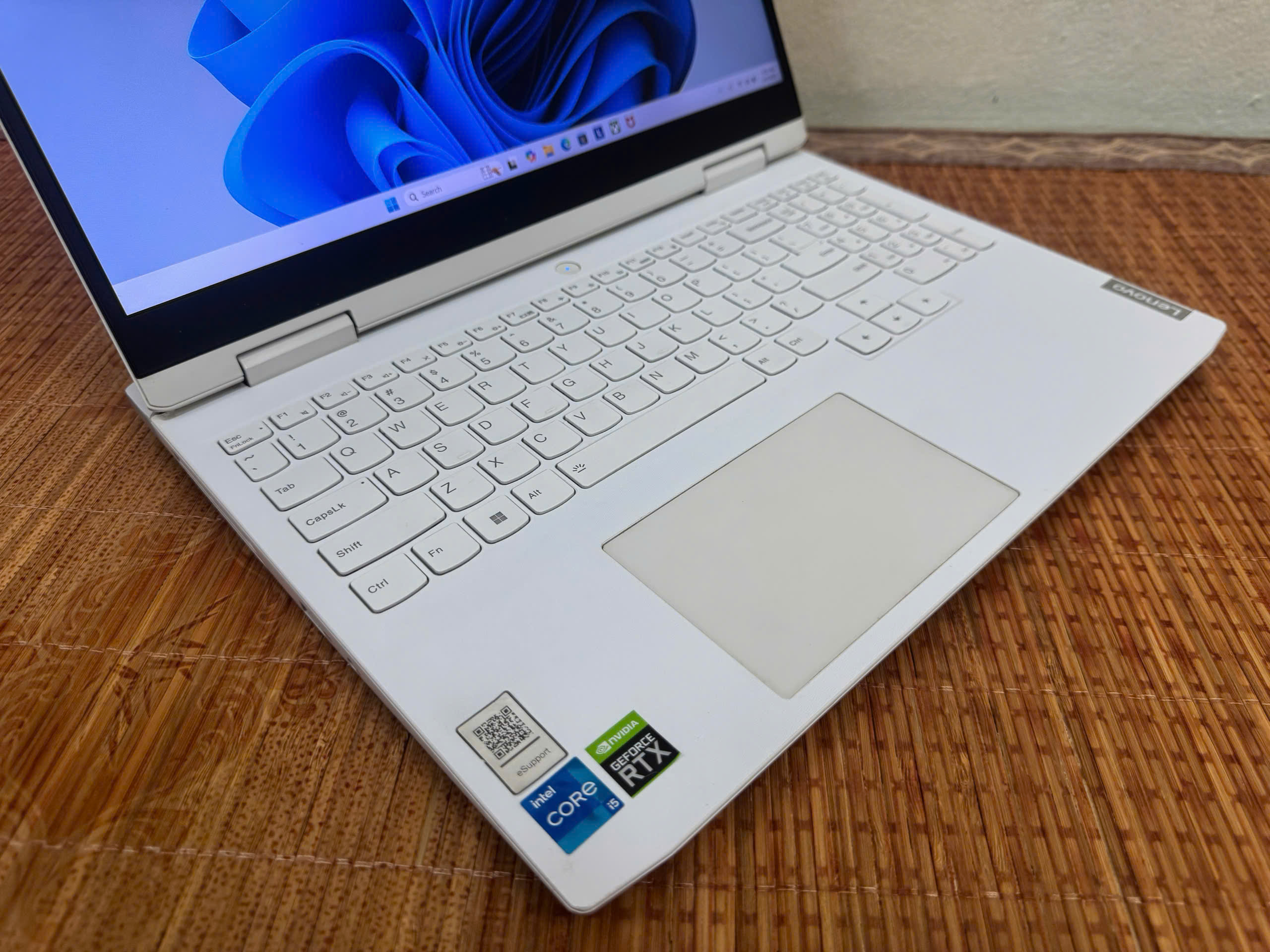 Lenovo IdeaPad Gamming3 15IAH Trắng đẹp sang chảnh cấu hình ngon - Hình ảnh 5
