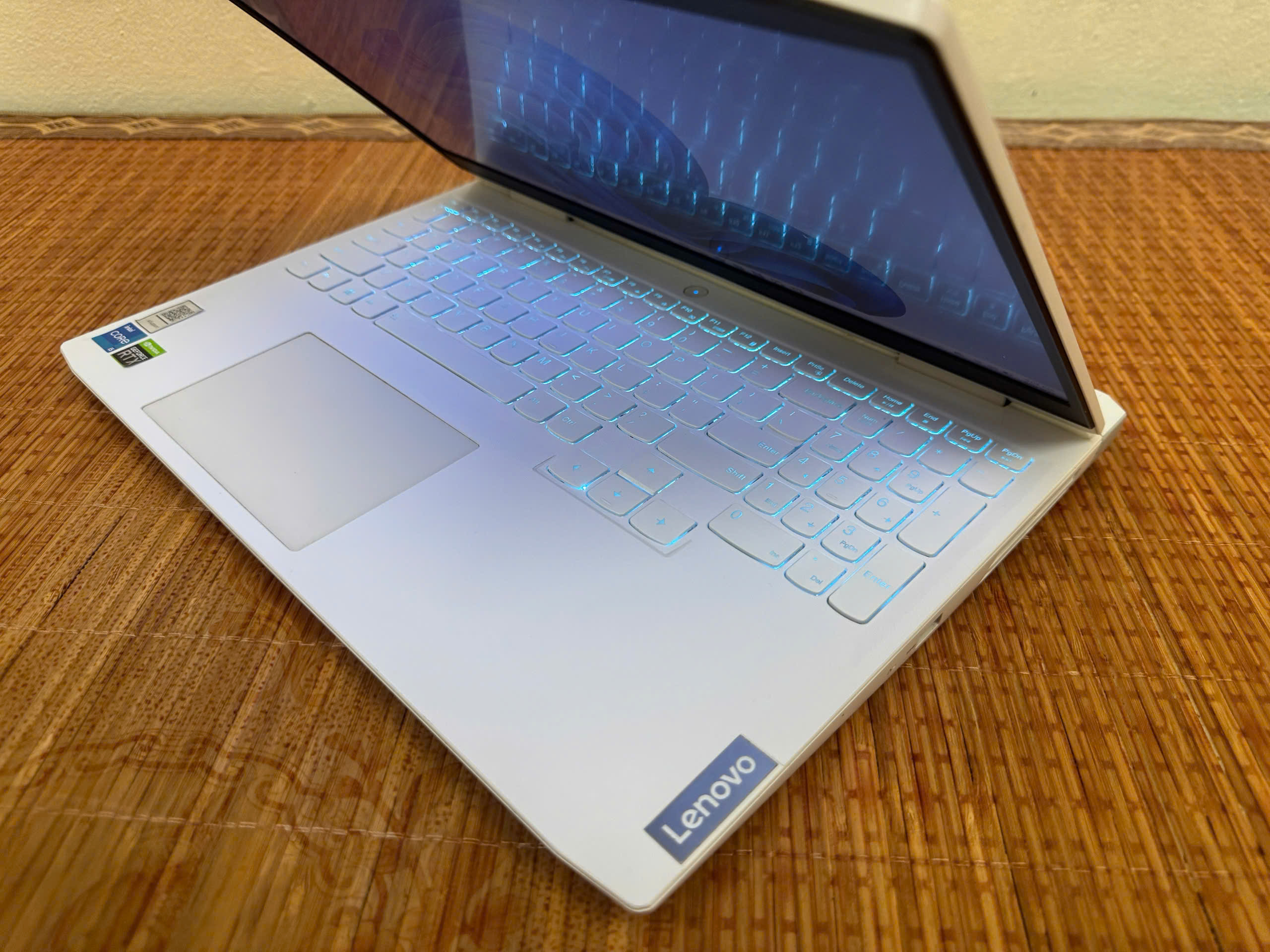 Lenovo IdeaPad Gamming3 15IAH Trắng đẹp sang chảnh cấu hình ngon - Hình ảnh 8