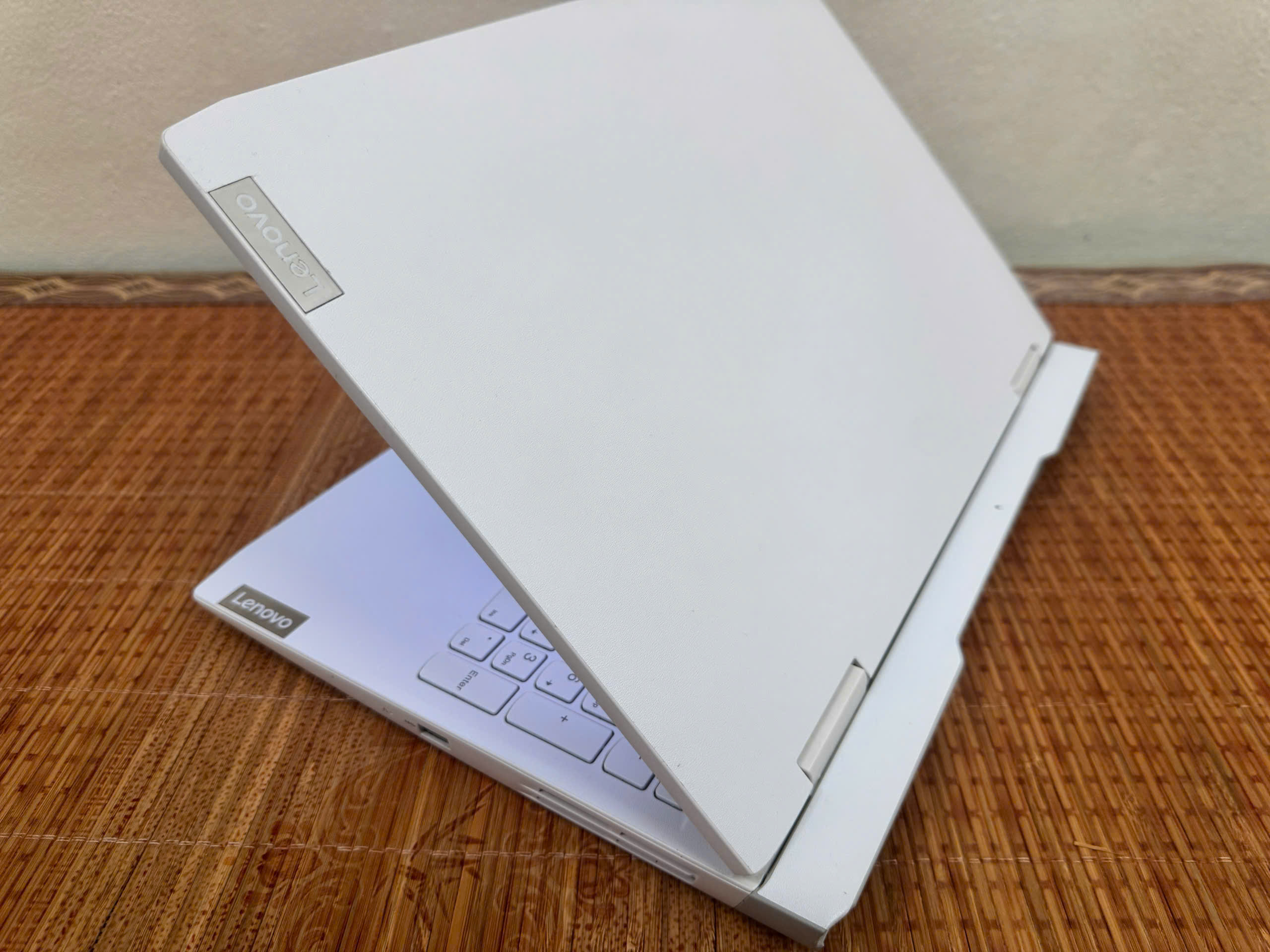 Lenovo IdeaPad Gamming3 15IAH Trắng đẹp sang chảnh cấu hình ngon - Hình ảnh 12