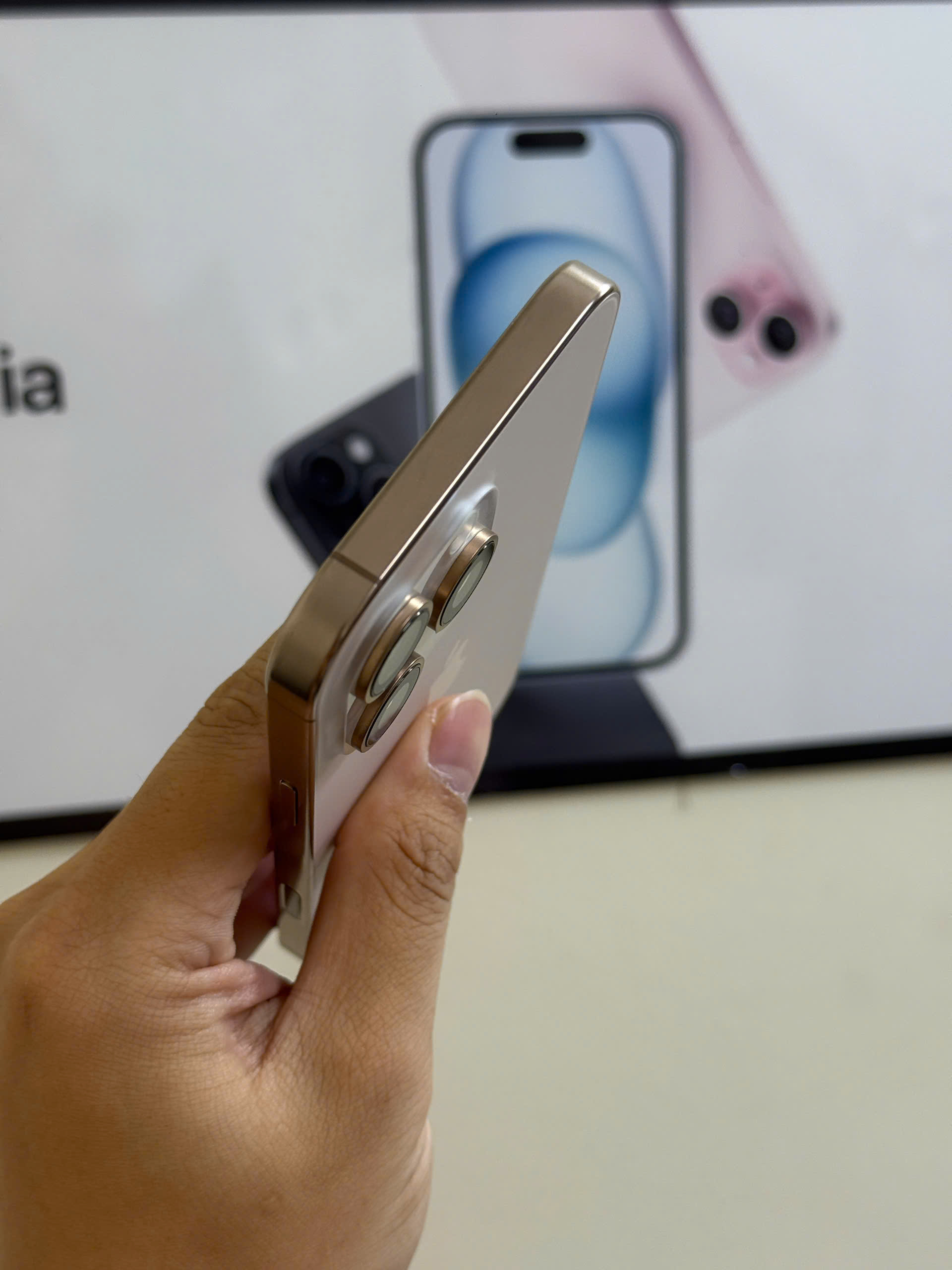 16 PRM 256GB - Hình ảnh 3