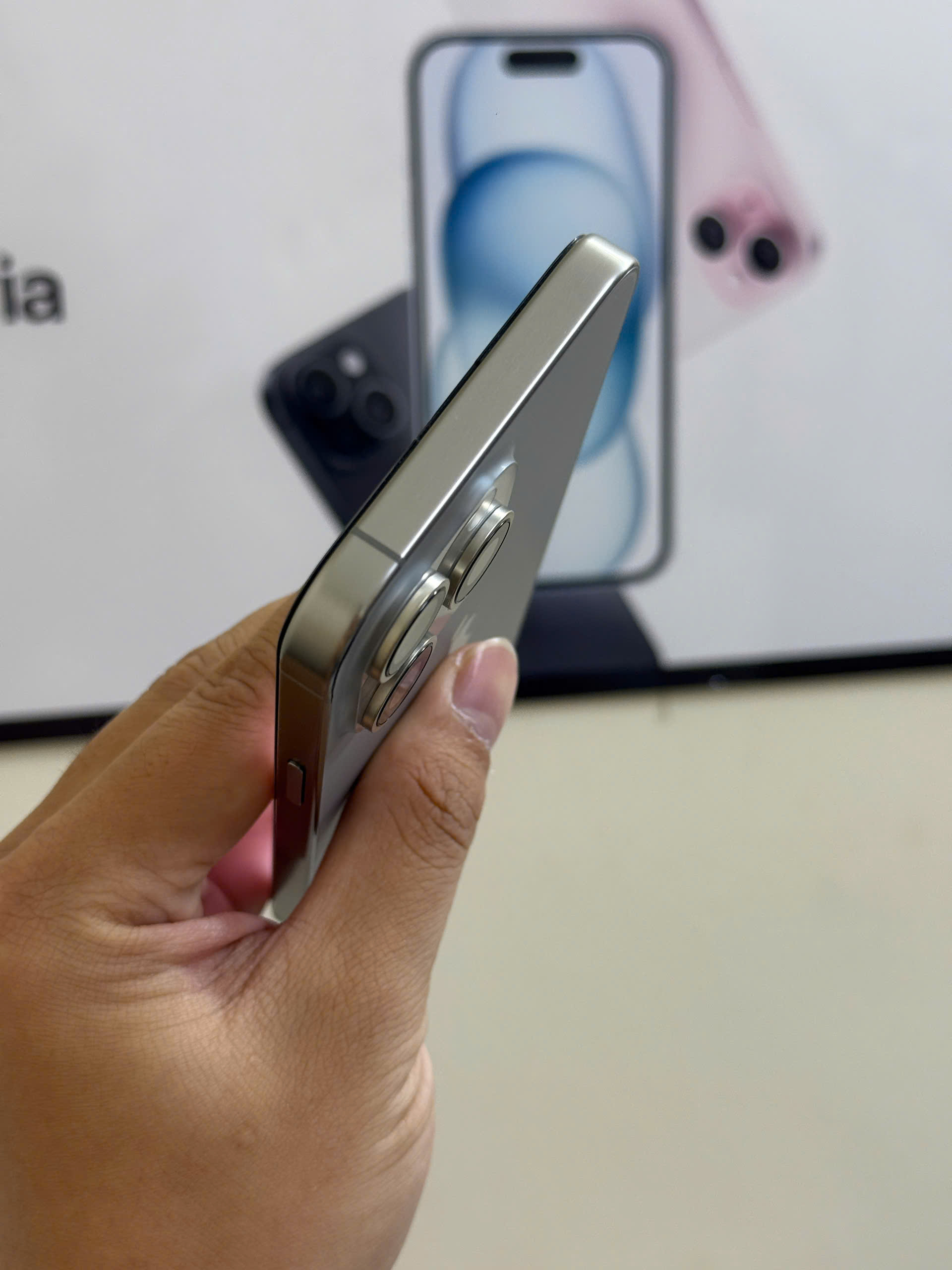 15 PRM 256GB - Hình ảnh 2