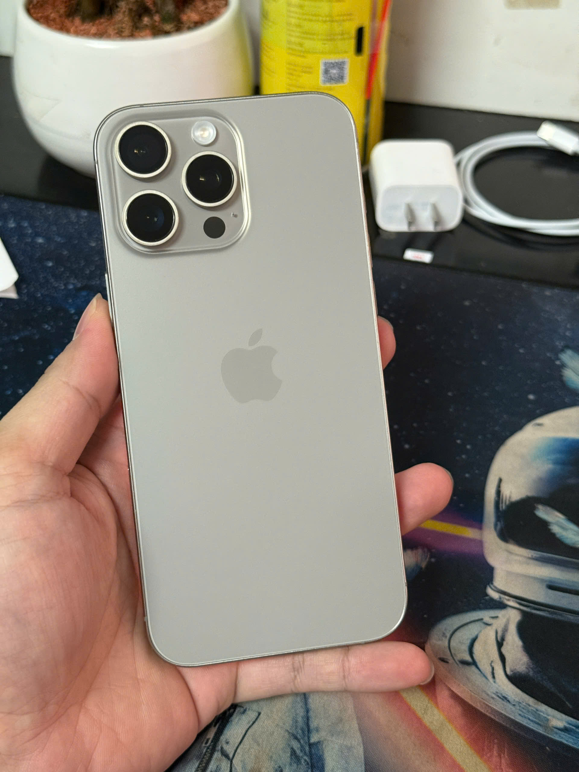điện thoại iphone 16 prm