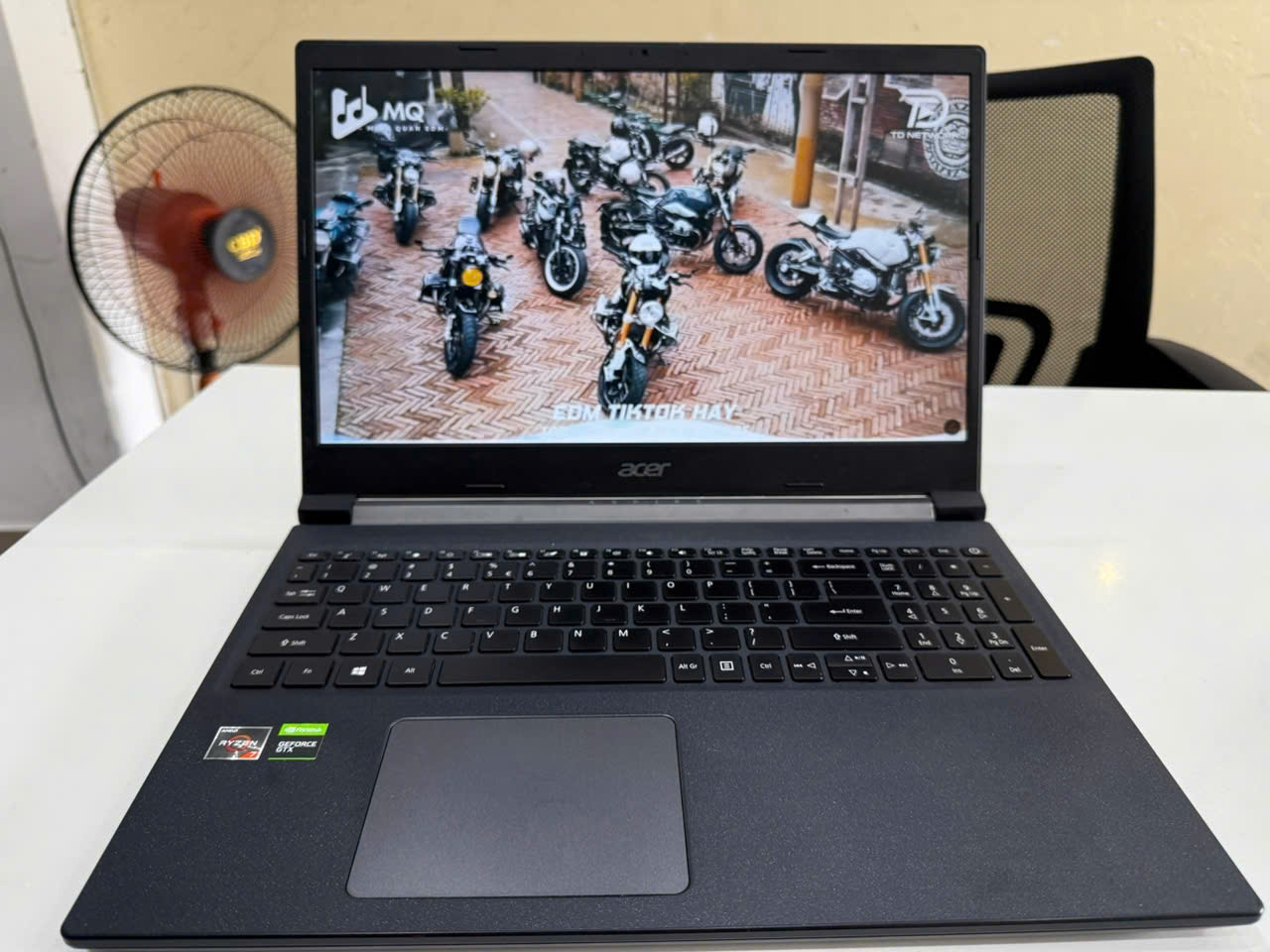 Acer A715 gaming - Hình ảnh 6