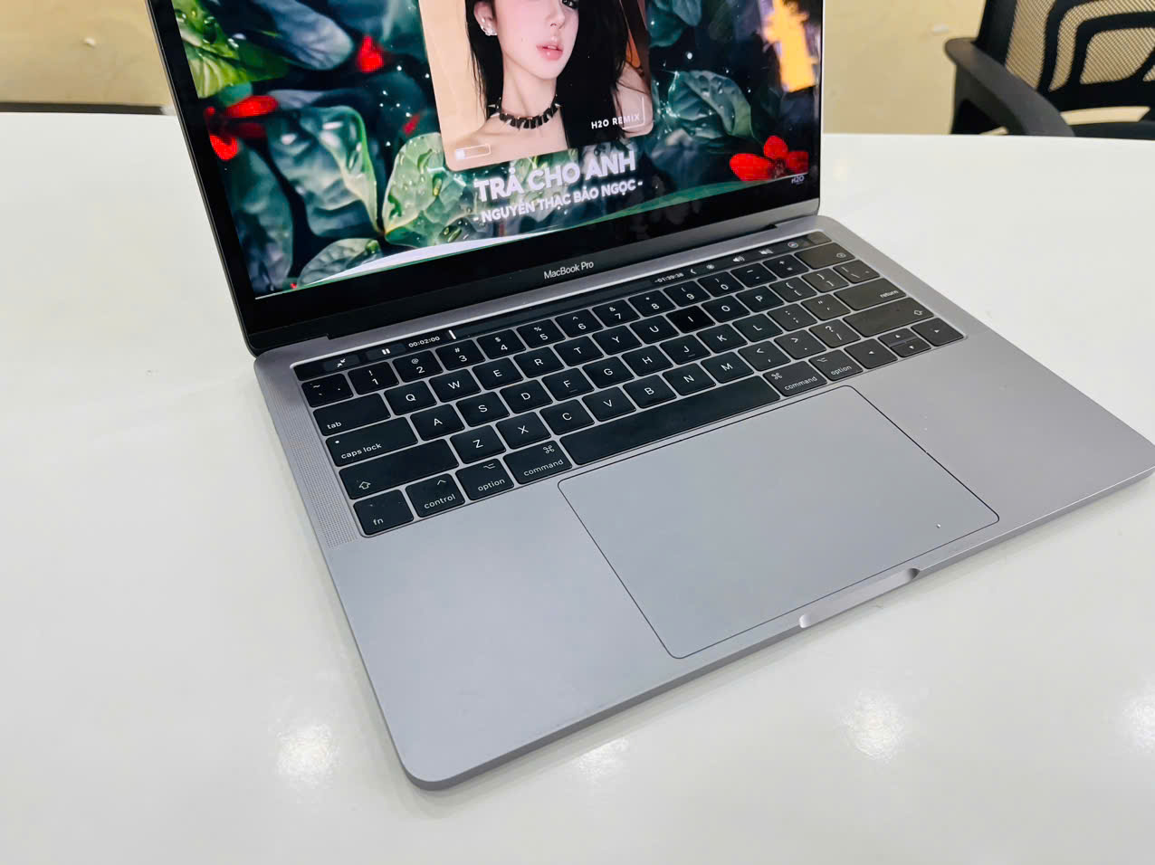 Mac pro 2017 Gray - 13inch - Hình ảnh 5