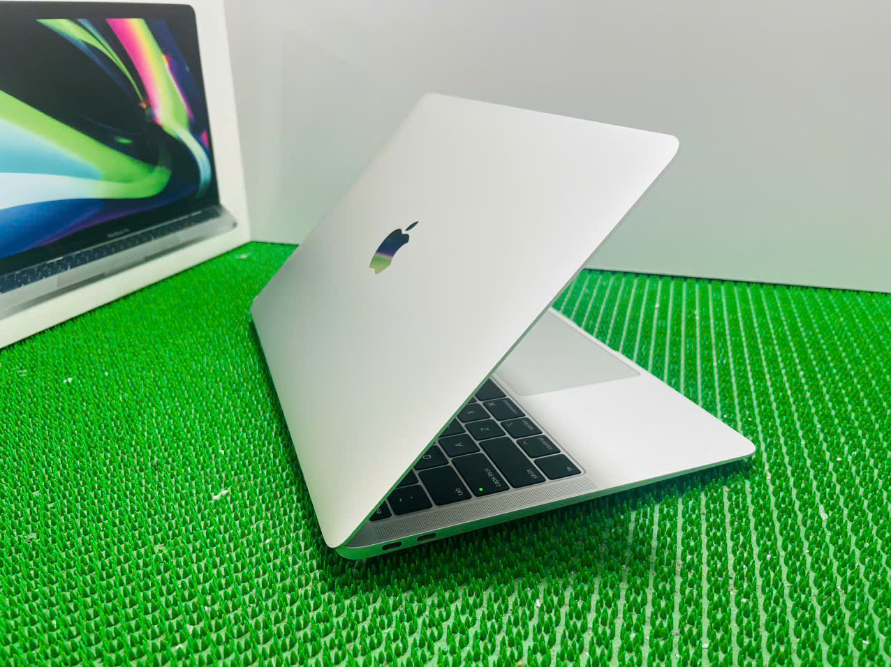 Mac Air 2019 Silver - Hình ảnh 4